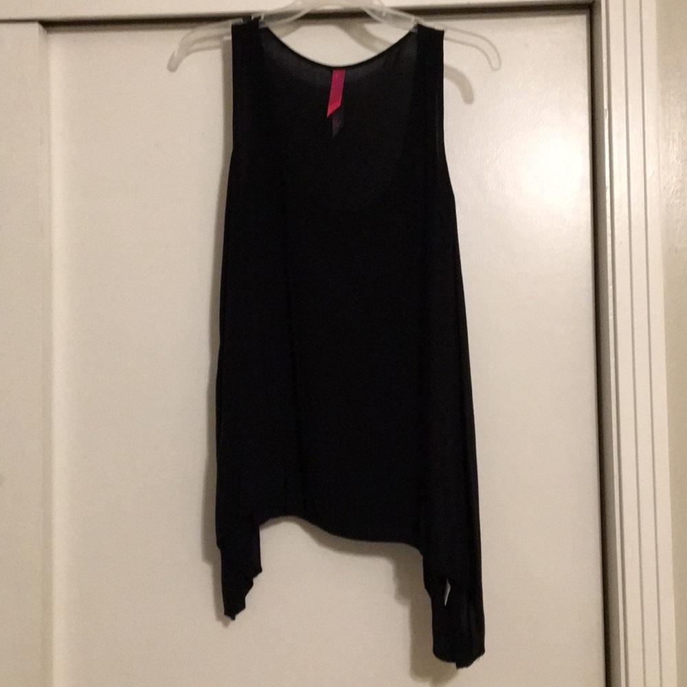 Simple black tank